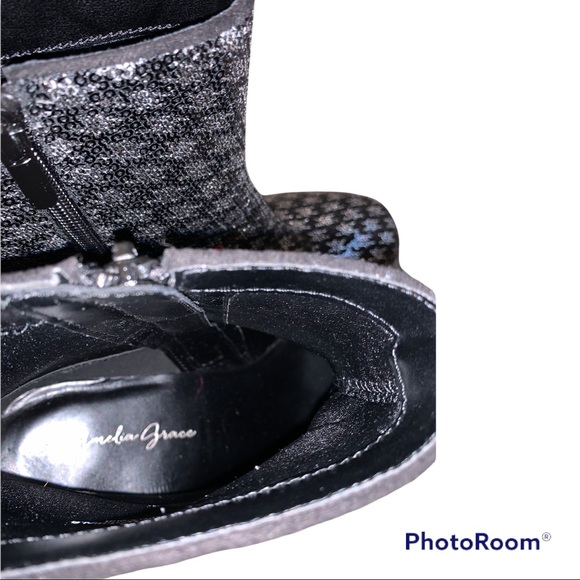 Amelia Grace booties - Picture 7 of 12